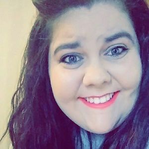 Meet your Posher, Rena